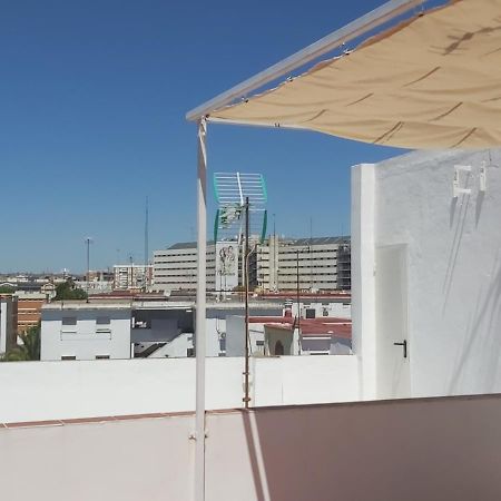 Apartament La Casa De Leon Xiii.Terraza Privada. Parejas Sewilla Zewnętrze zdjęcie
