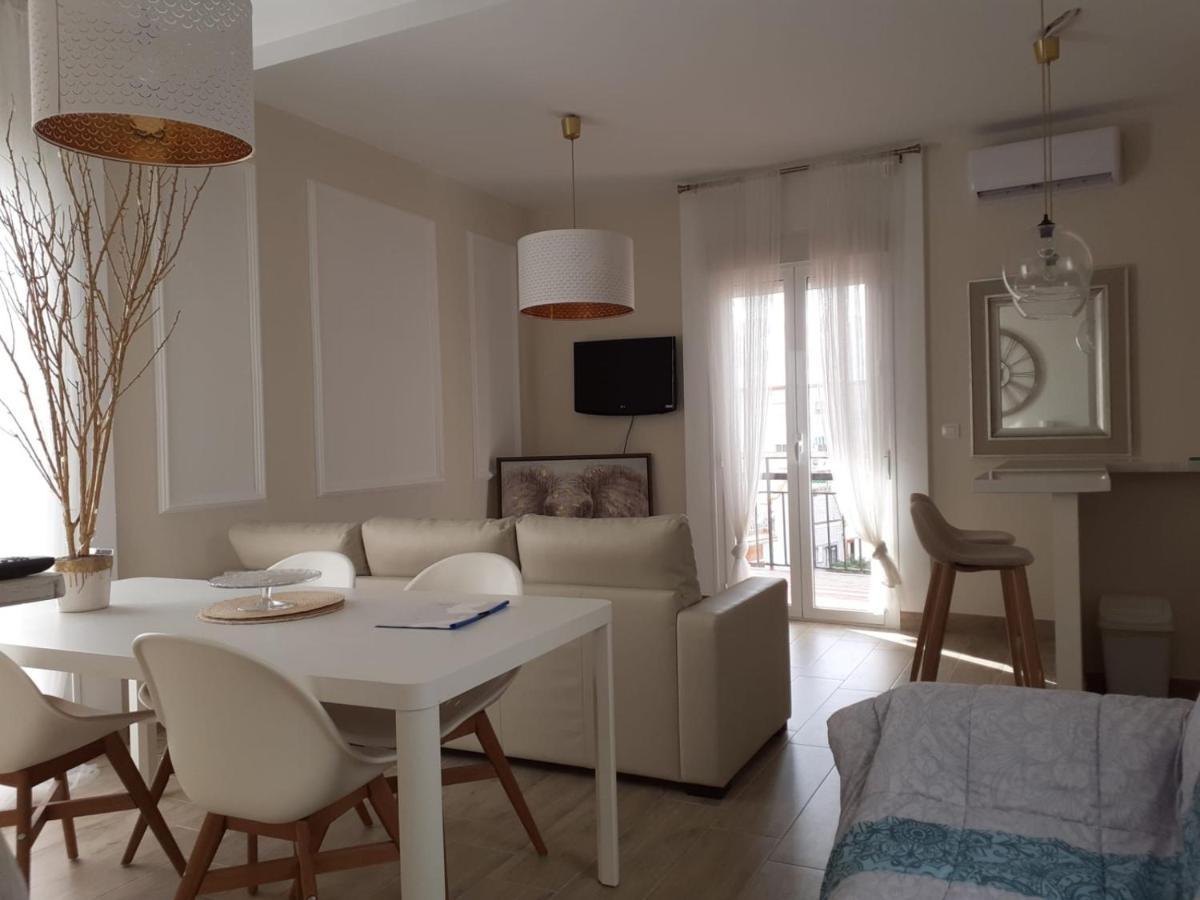 Apartament La Casa De Leon Xiii.Terraza Privada. Parejas Sewilla Zewnętrze zdjęcie