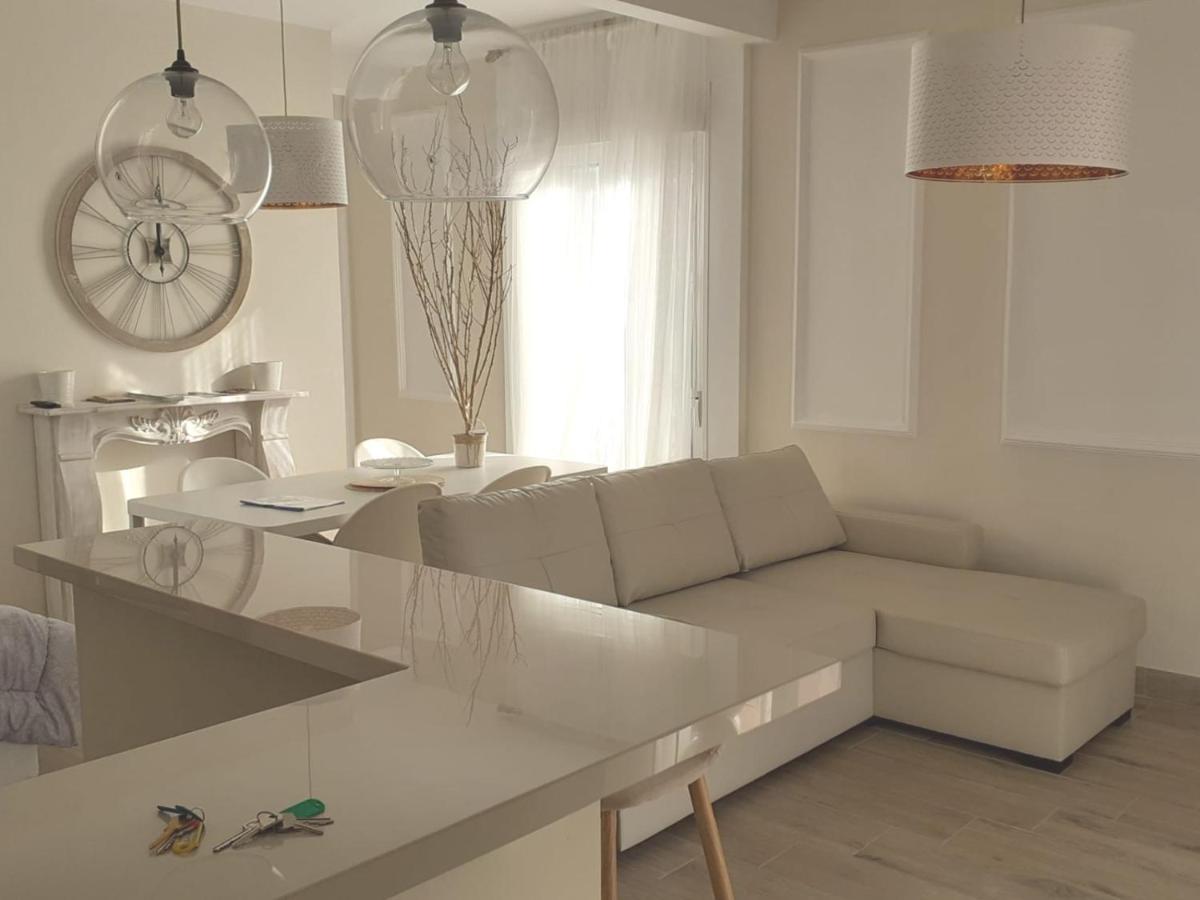 Apartament La Casa De Leon Xiii.Terraza Privada. Parejas Sewilla Zewnętrze zdjęcie