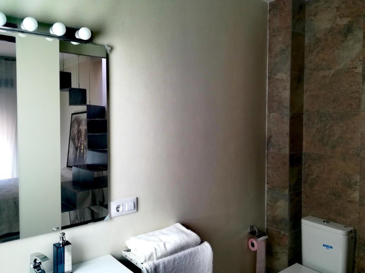 Apartament La Casa De Leon Xiii.Terraza Privada. Parejas Sewilla Zewnętrze zdjęcie